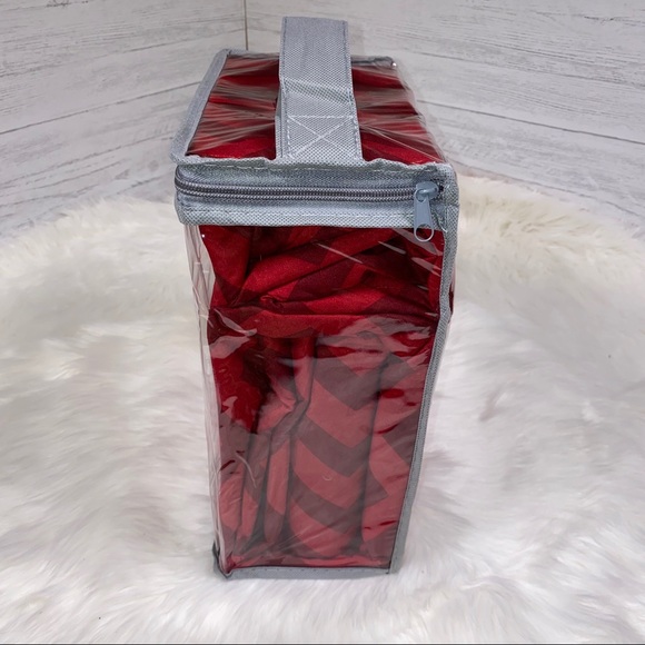 ⭐️SOLD⭐️Queen 4pc Red Chevron Bedsheets - Picture 3 of 5